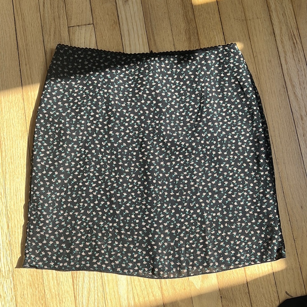 Brandy Melville black floral skirt one-size-fits-all never been worn
